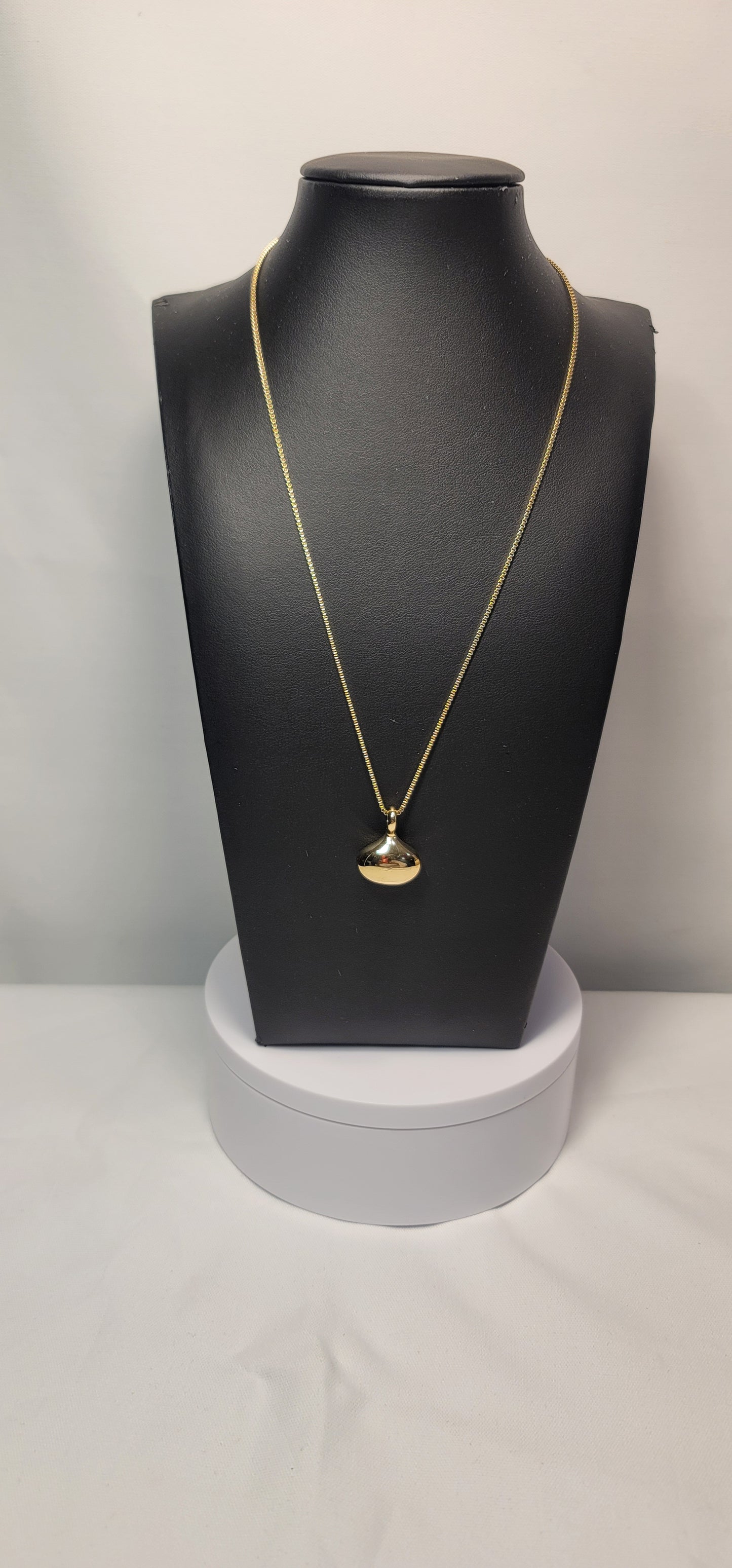 "Heart's Whisper Necklace set