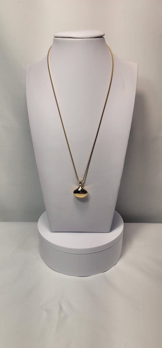 "Heart's Whisper Necklace set