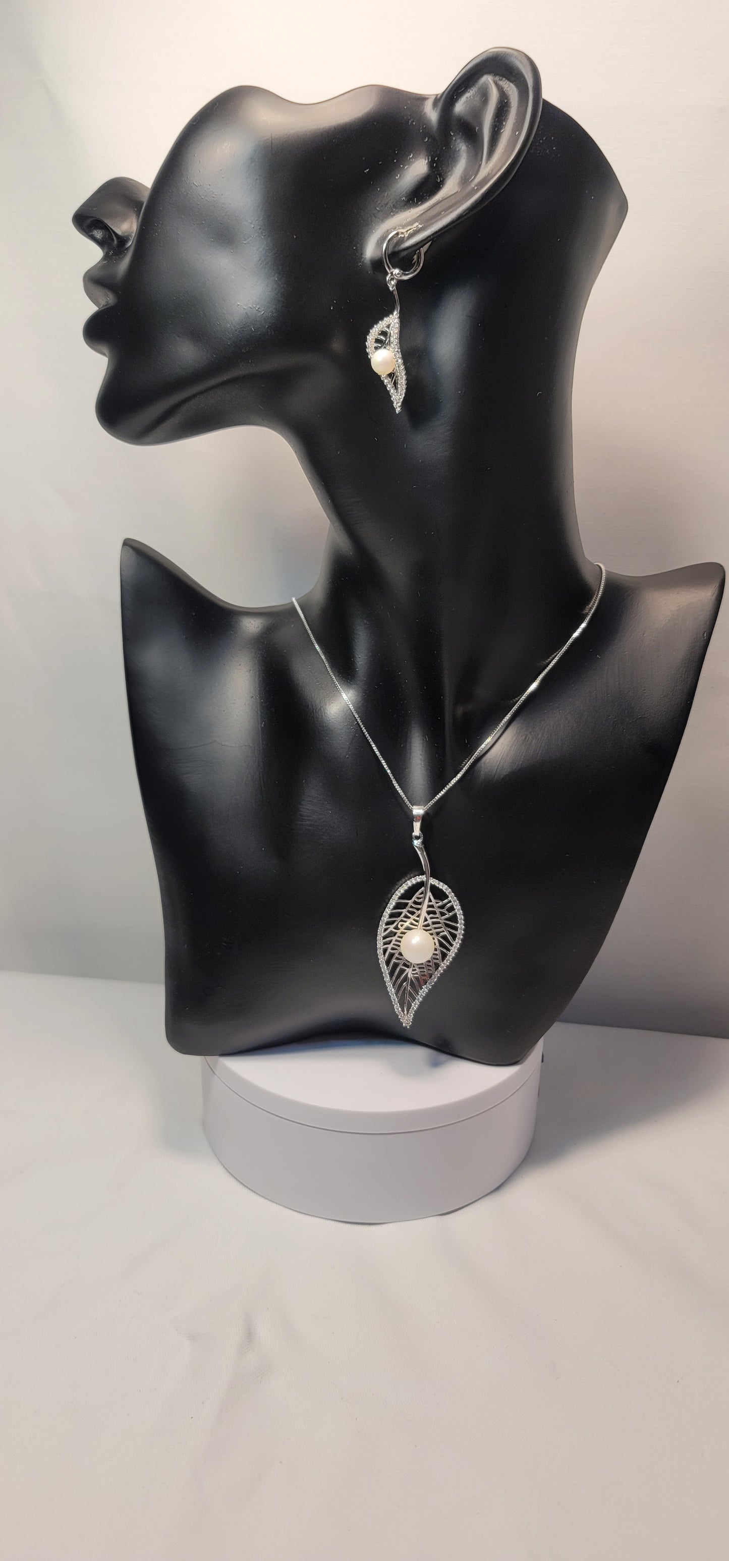 Pearlescent Leaf Set