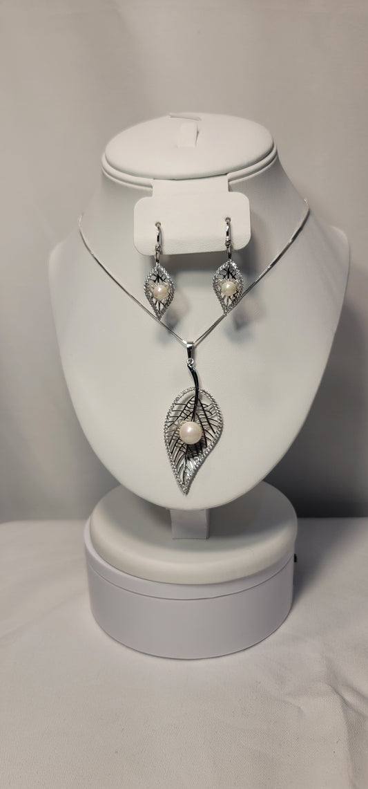 Pearlescent Leaf Set