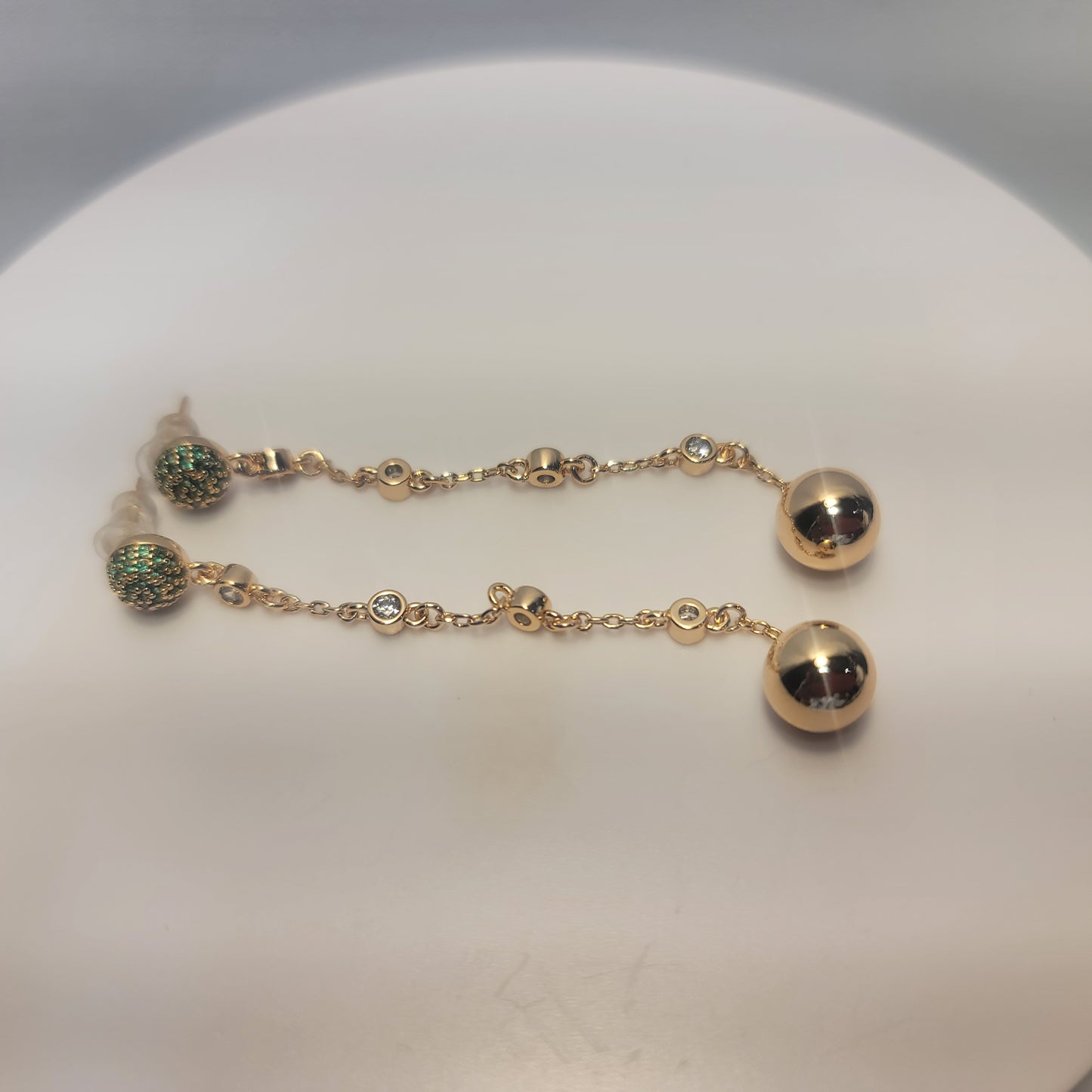 Elegant Pierced Earring.