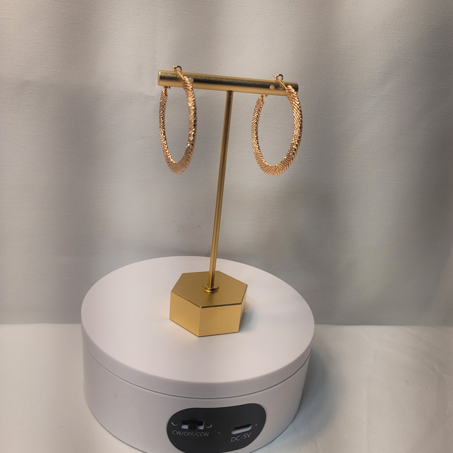 GOLDEN TWIRL HOOPS