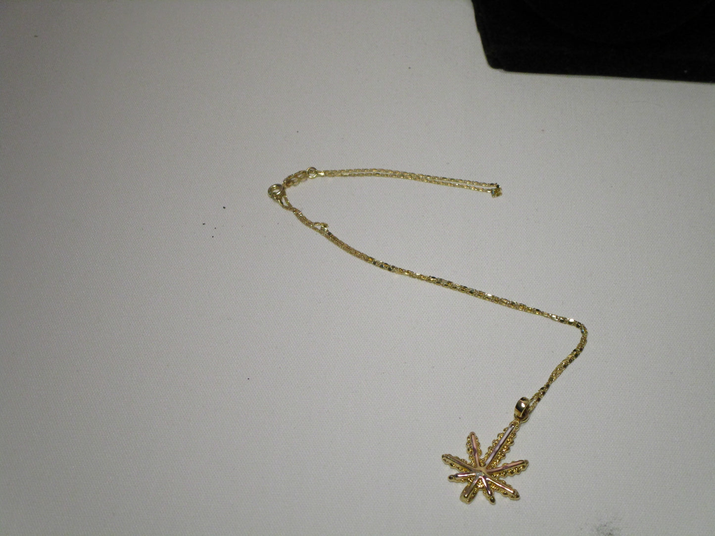 Starburst Gleam jewelry sets.