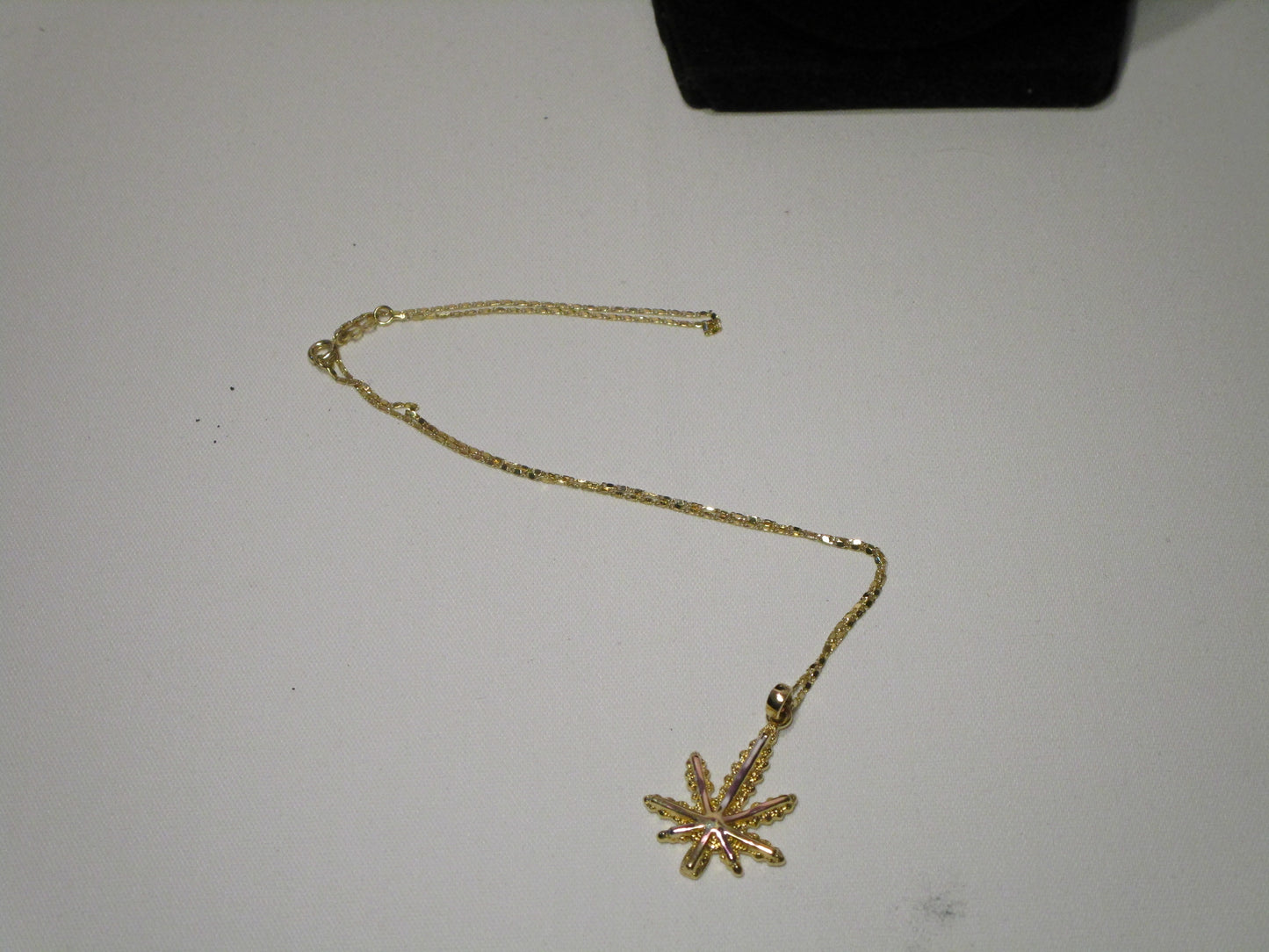 Starburst Gleam jewelry sets.
